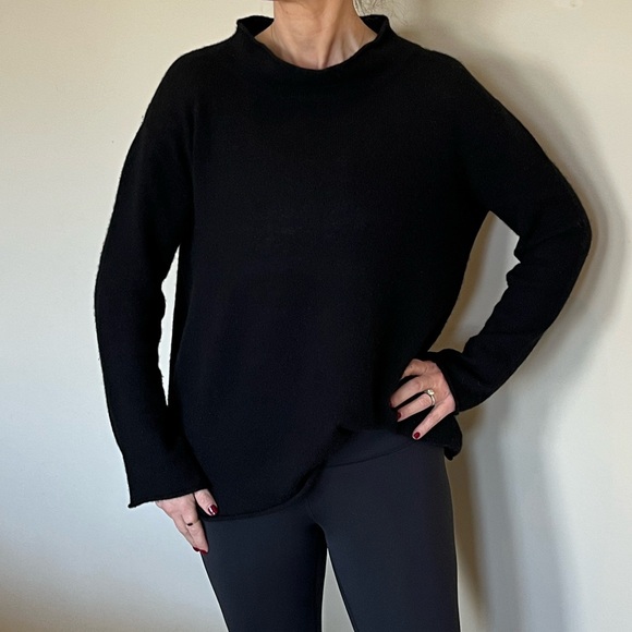 Aspesi Sweaters - Aspesi Women’s Black Cashmere Turtleneck Sweater